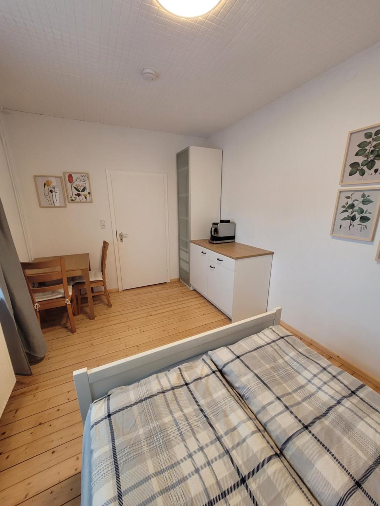 Ruhige, Kleine Unterkunft In Weyhe, Naehe Bremen Εξωτερικό φωτογραφία